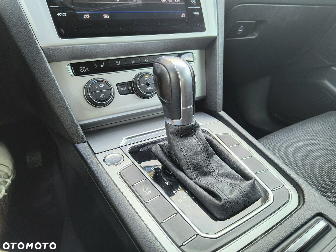 Volkswagen Passat - 24
