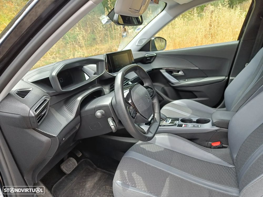 Peugeot e-2008 50 kWh Allure - 6
