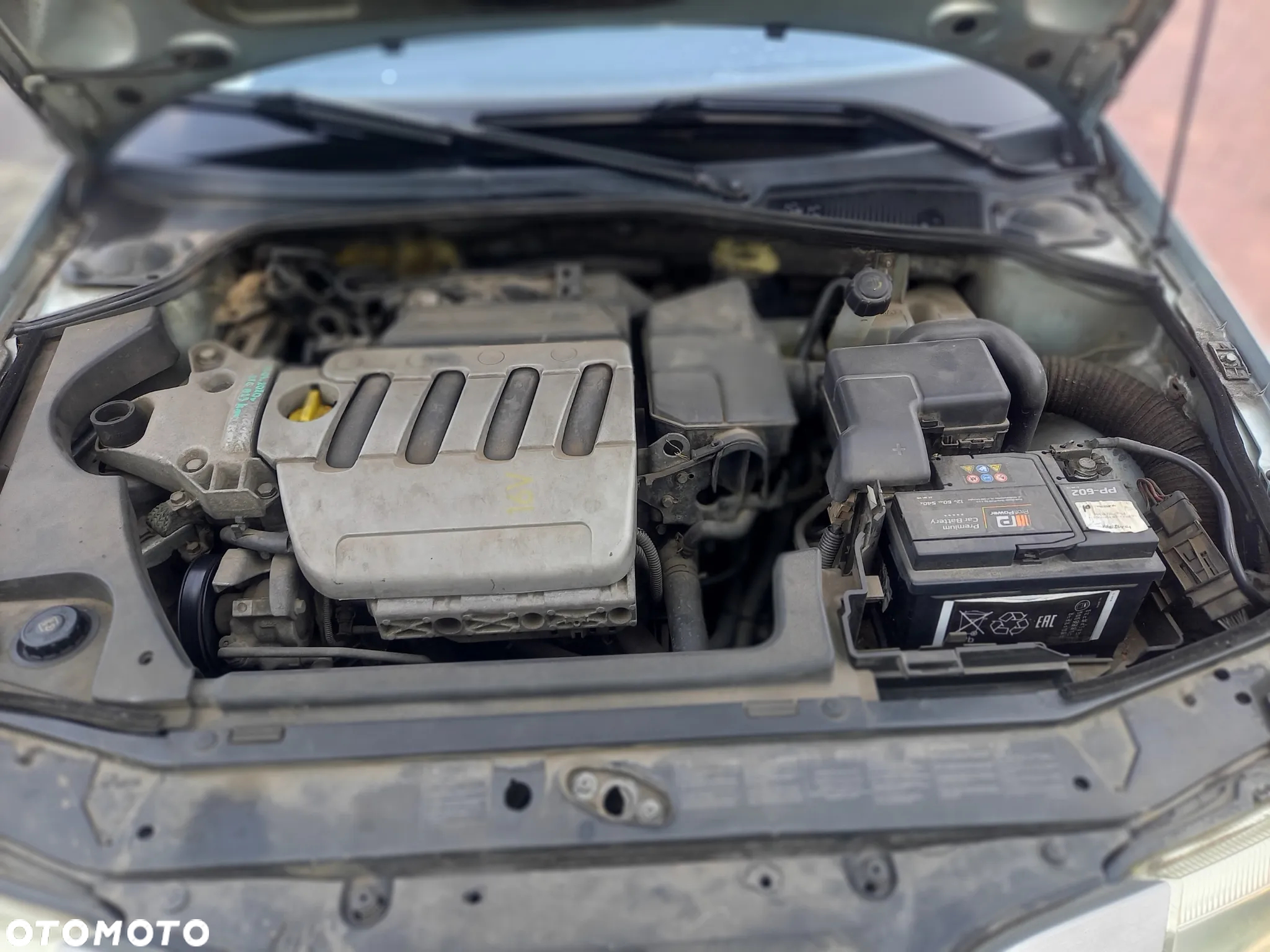 Renault Laguna 1.6 Concorde - 12