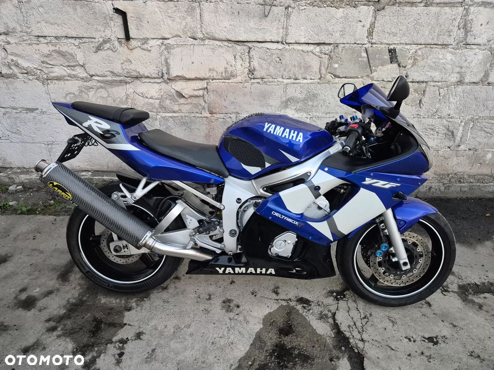 Yamaha R6 - 1