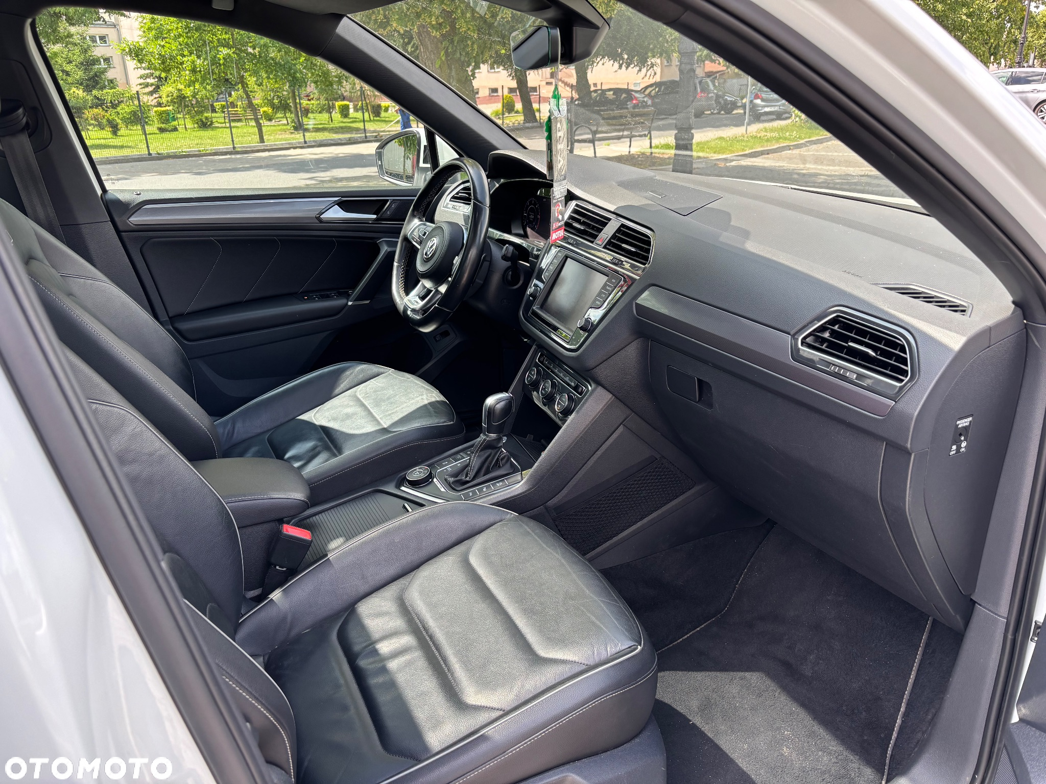 Volkswagen Tiguan 2.0 TDI SCR 4Mot R-Line DSG - 11