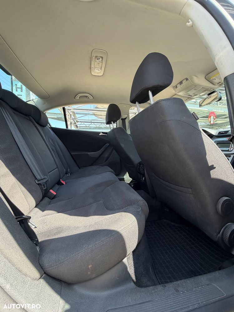 Volkswagen Passat 2.0TDI Comfortline DPF - 10
