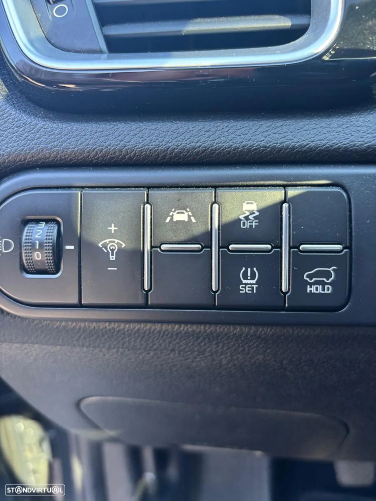 Kia XCeed 1.6 CRDi MHEV Tech - 21