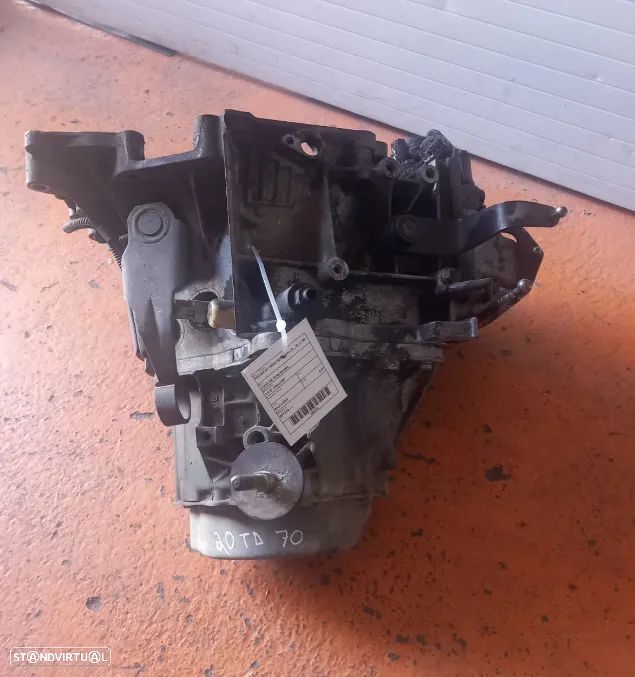 Caixa de Velocidades Citroen Berlingo/Peugeot Partner 1.9D Ref: 20TD70 - 1