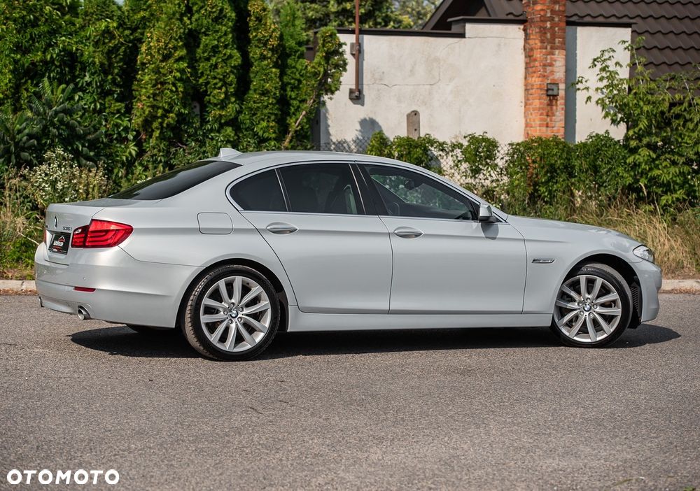 BMW Seria 5 535i xDrive Sport-Aut Luxury Line - 13