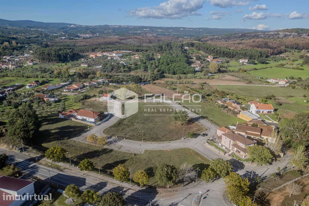 Terreno Para Construção  Venda em Alcanede,Santarém - Grande imagem: 2/38