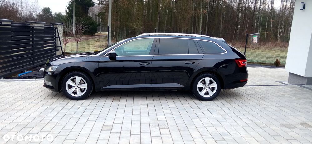 Skoda Superb 2.0 TDI Ambition DSG - 4
