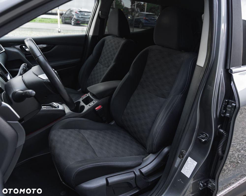 Nissan Qashqai 1.6 DCi Xtronic N-Connecta - 34