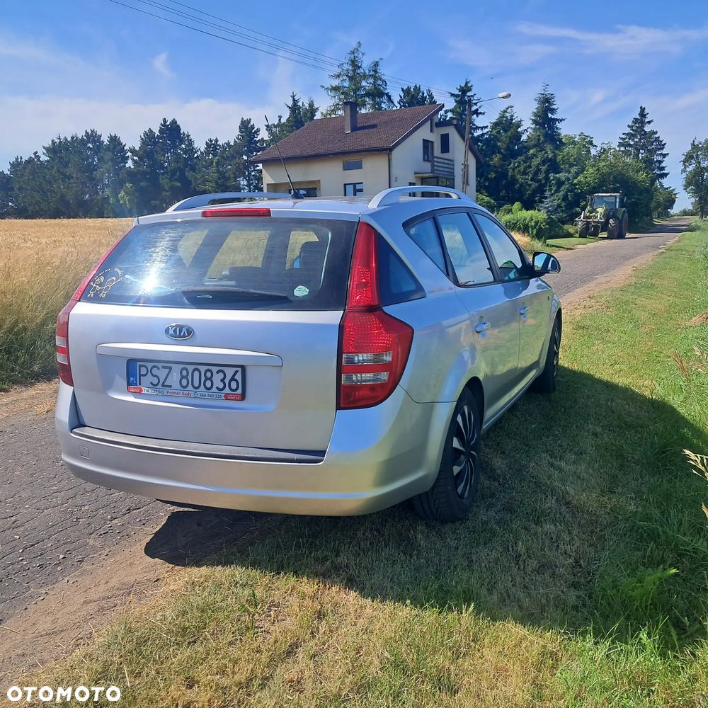 Kia Ceed 1.6 Crdi Comfort + - 3