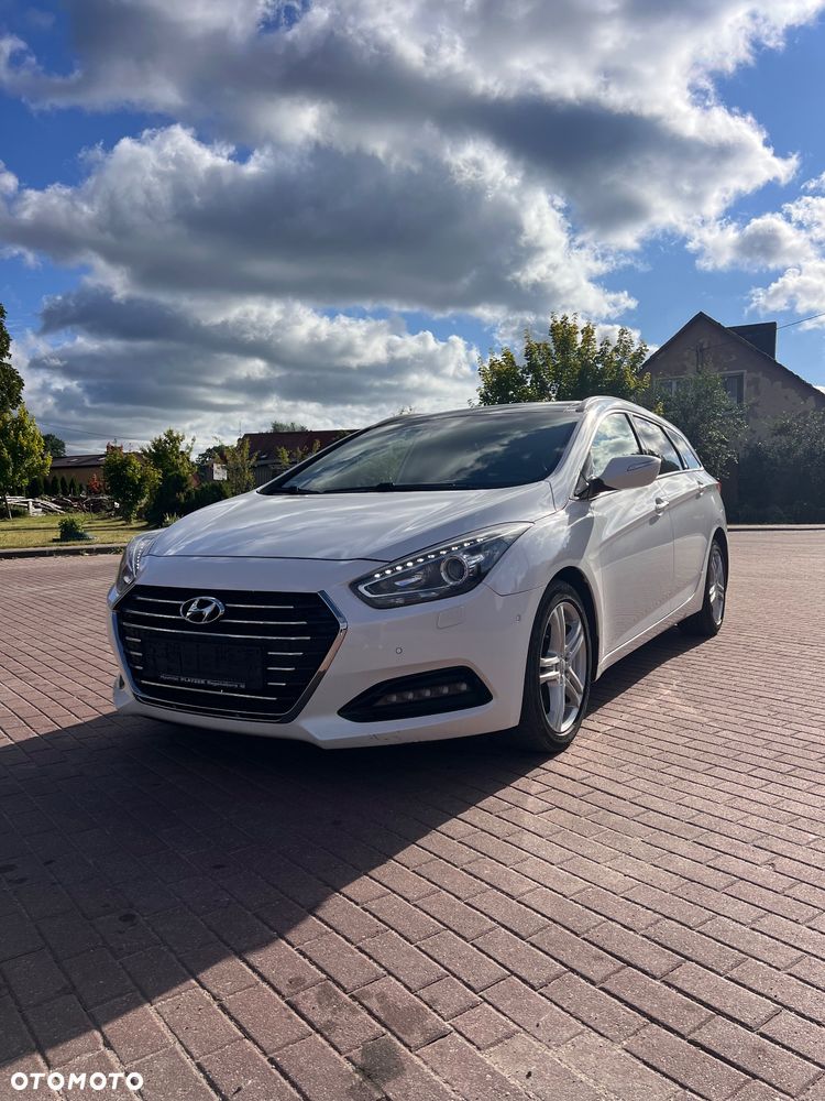 Hyundai i40 Kombi 1.7 CRDi DCT Premium - 3