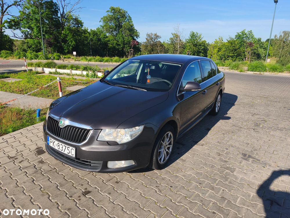 Skoda Superb 2.0 TDI Ambition DSG - 23