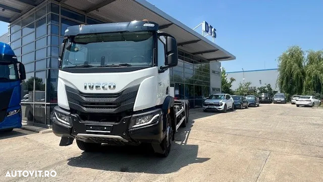 Iveco T-Way carosat cu Hooklift HIAB - 3
