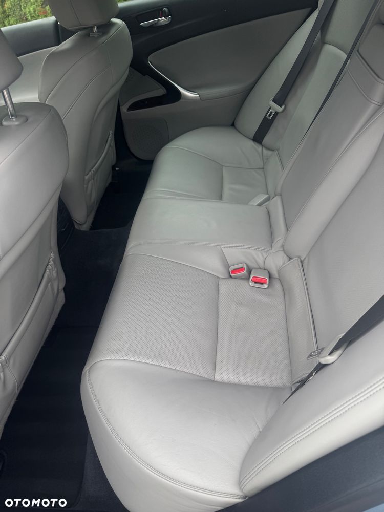 Lexus IS 200d Luxury Line - 17