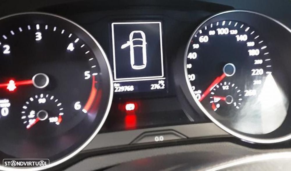 VW Passat Variant - 4