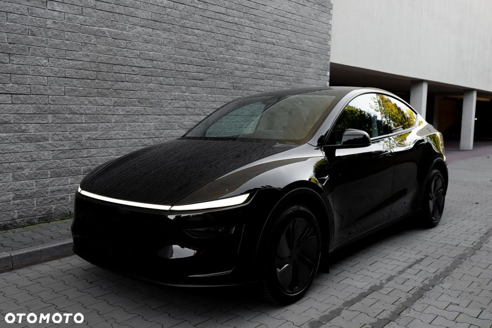 Tesla Model Y RWD - 3