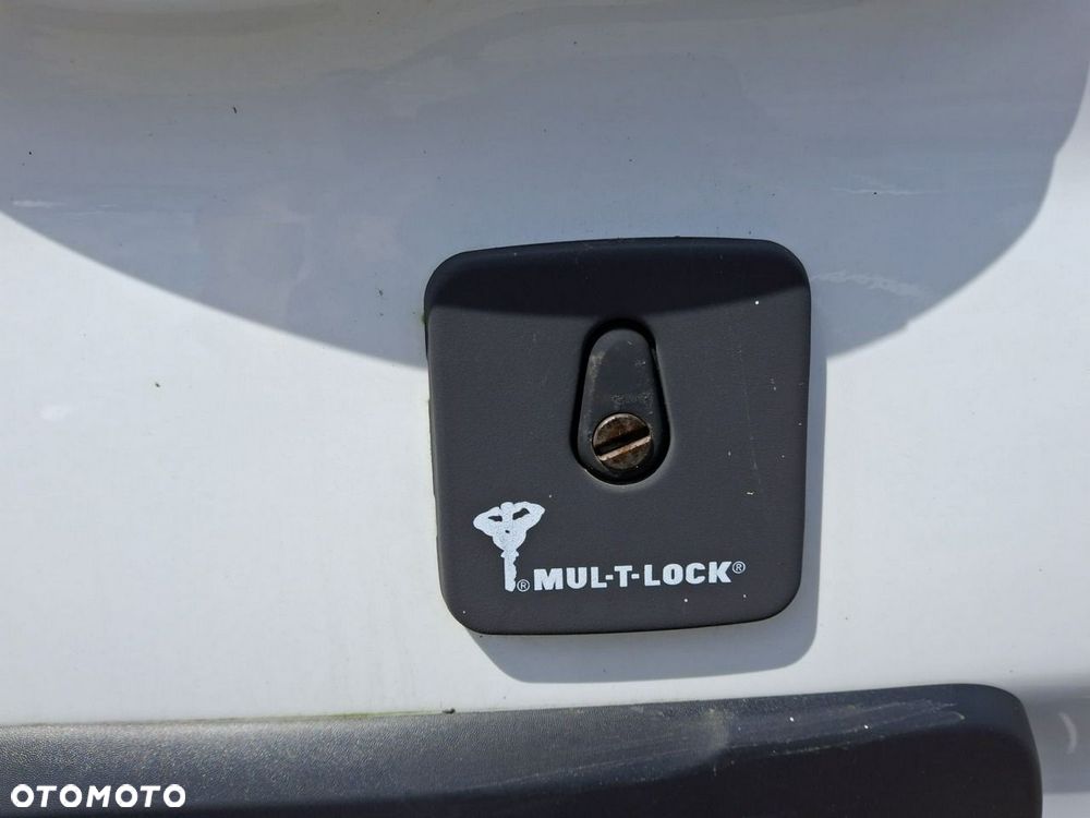 Renault Trafic - 28