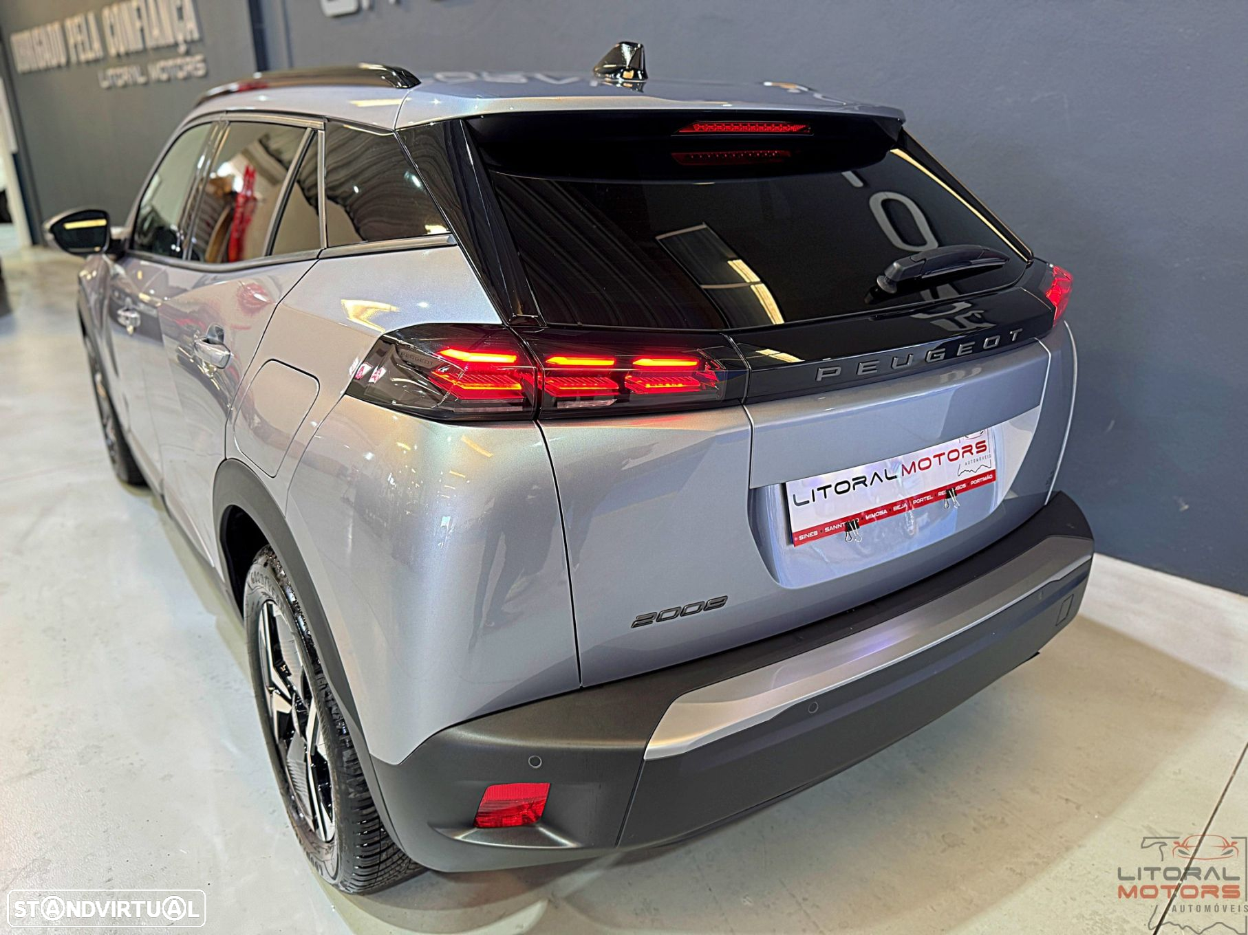 Peugeot 2008 1.2 PureTech Allure - 9