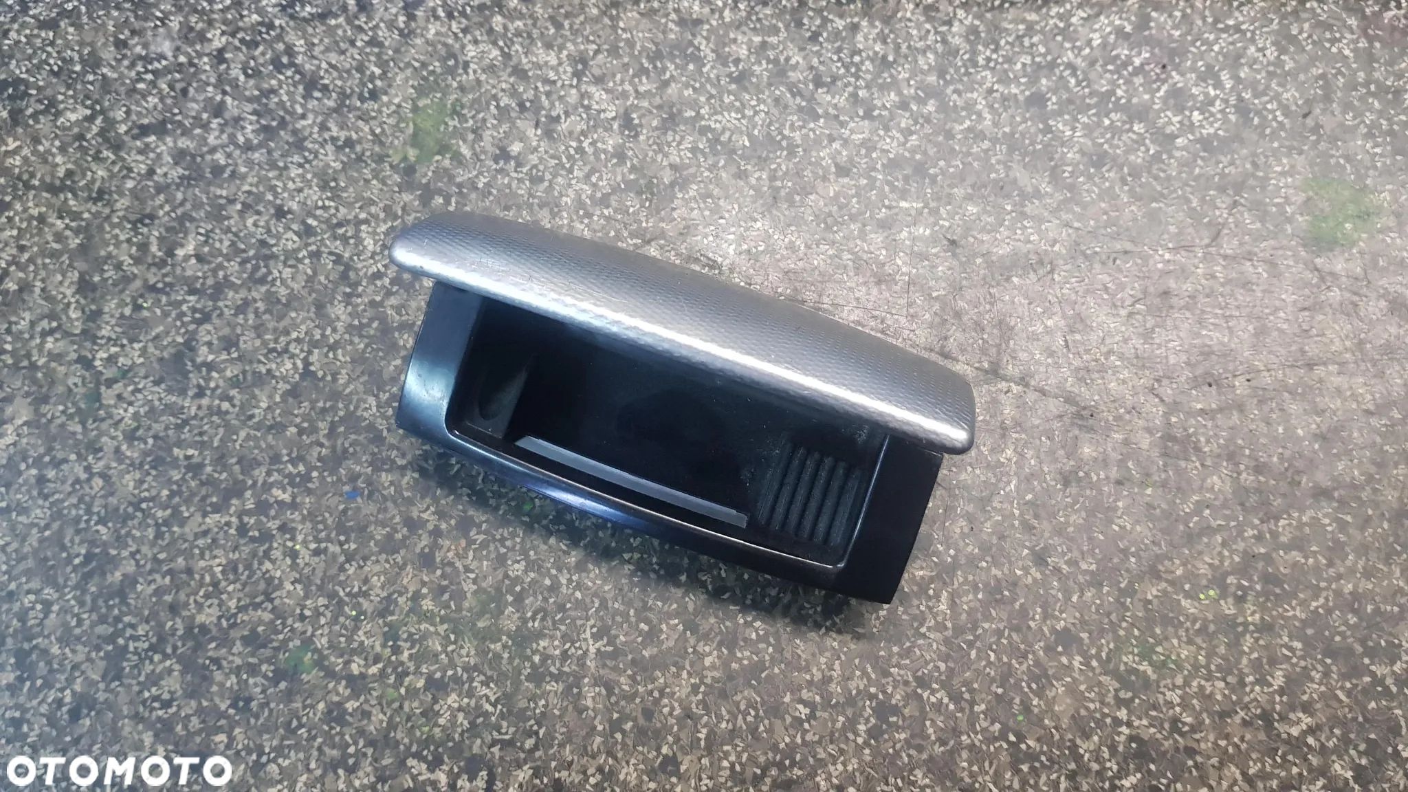 POPIELNICZKA TYŁ TYLNA AUDI A4 B6 2S1 CARBON RYBIA ŁUSKA - 1