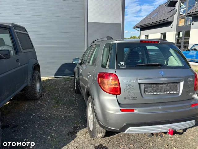 Suzuki SX4 1.9 DDiS 4WD GS / Premium - 11