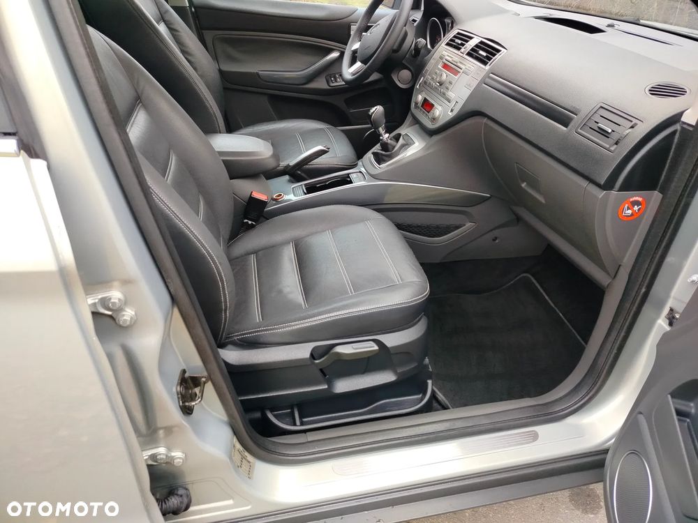 Ford Kuga 2.0 TDCi 2x4 Titanium - 17