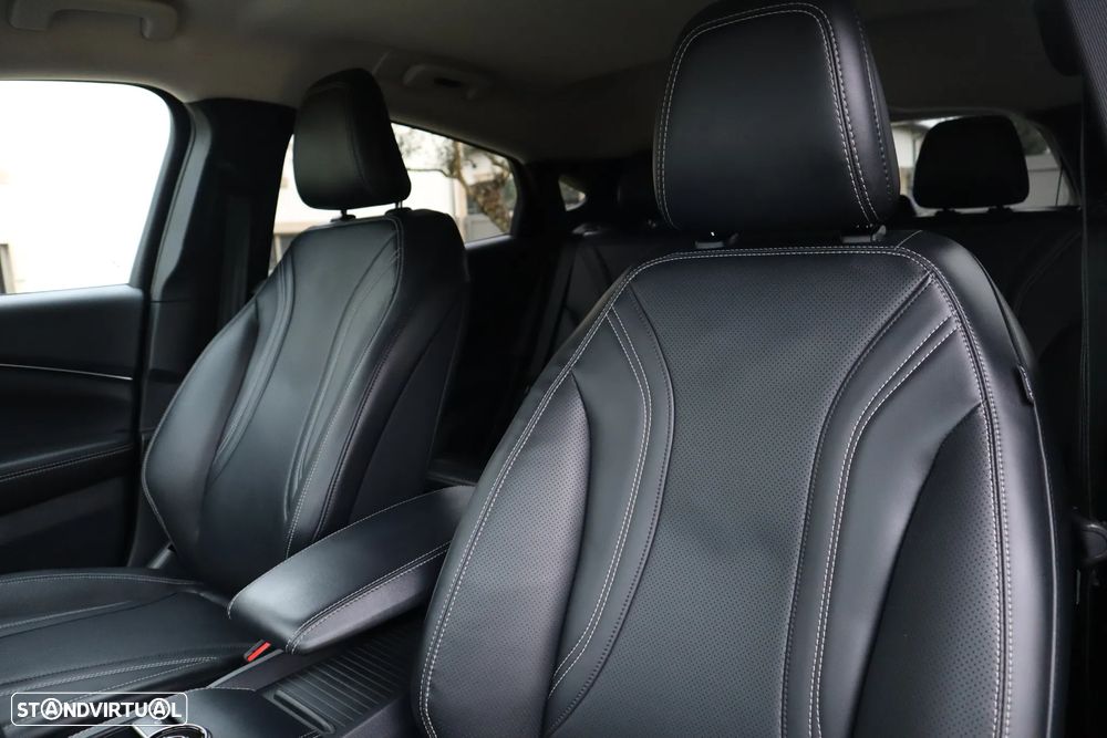 Ford Mustang Mach-E Standard - 23