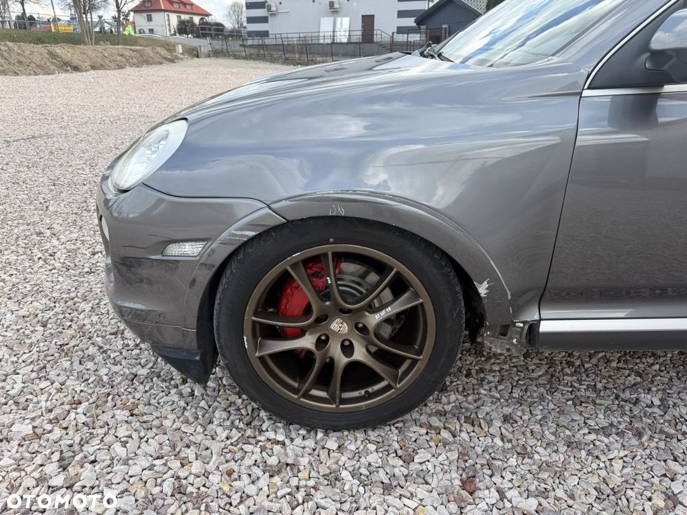 Porsche Cayenne Turbo - 9