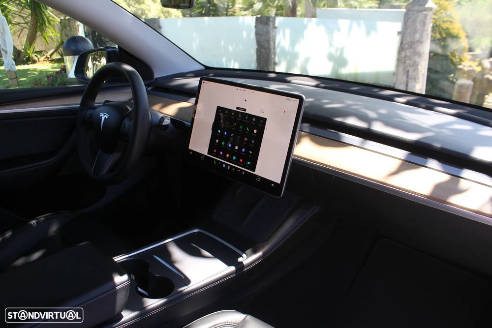 Tesla Model Y Long Range Tração Integral - 23