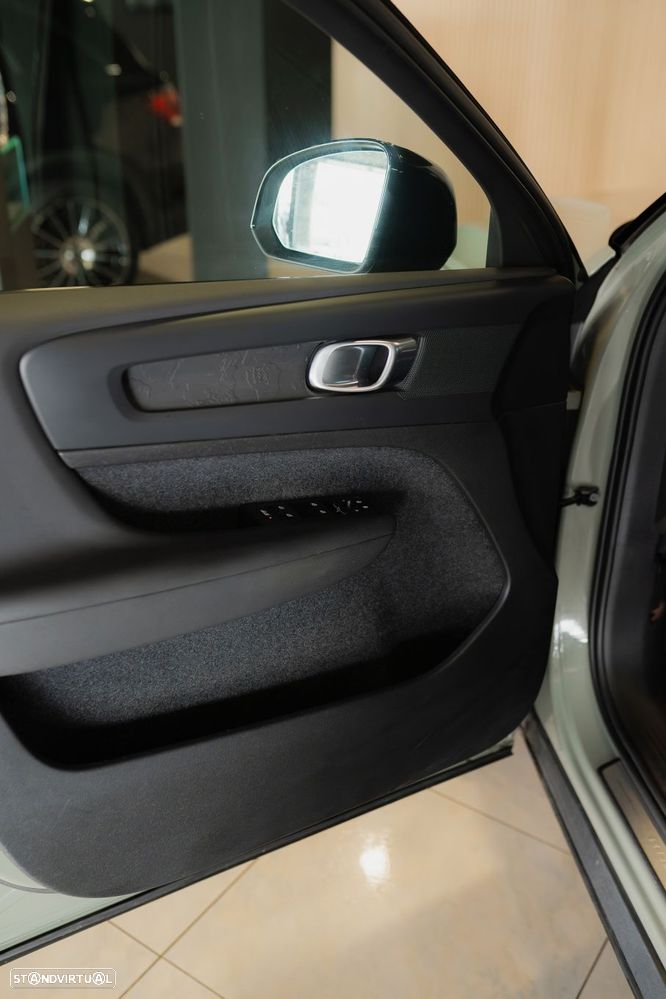 Volvo XC 40 Recharge Plus - 24