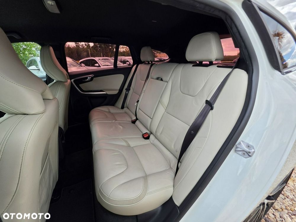 Volvo V60 2015
