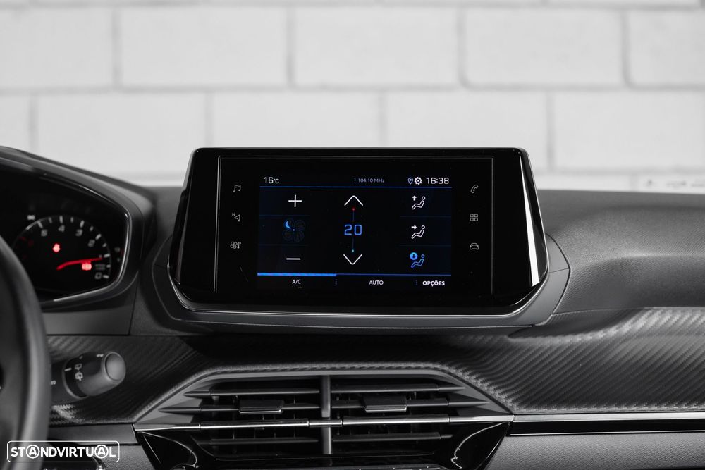 Peugeot 2008 1.2 PureTech Active - 16