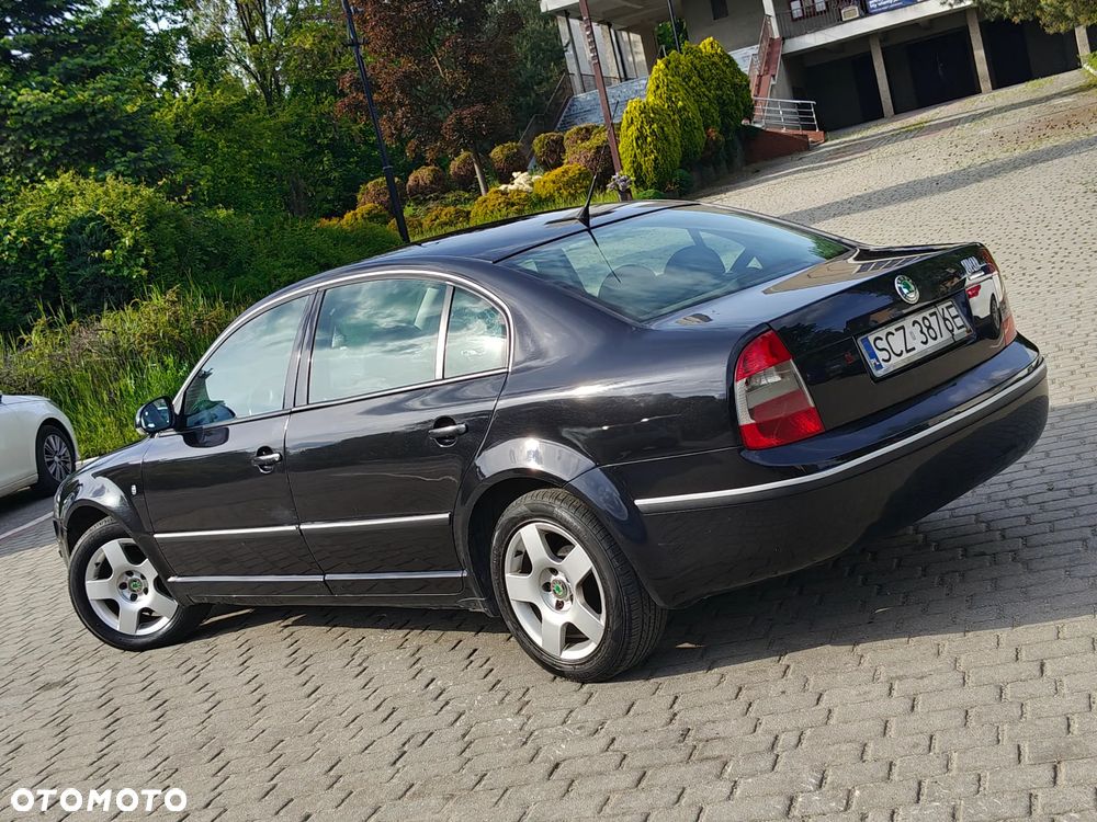 Skoda Superb 1,9 TDI Exclusive - 1