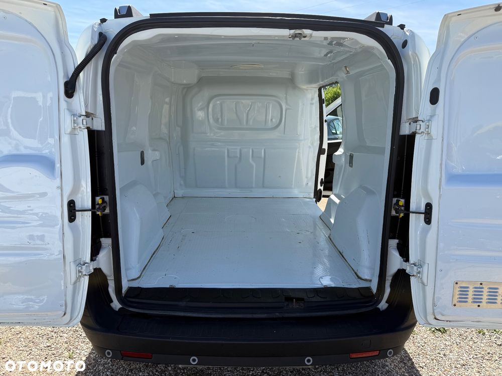 Fiat DOBLO MAXI 1.4 TJET 120 KM NOWY GAZ LPG IZOTERMA MAŁY PRZEBIEG OKAZJA - 11