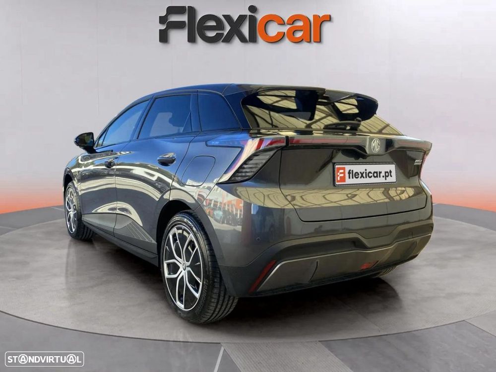 MG MG4 64 kWh Luxury - 7