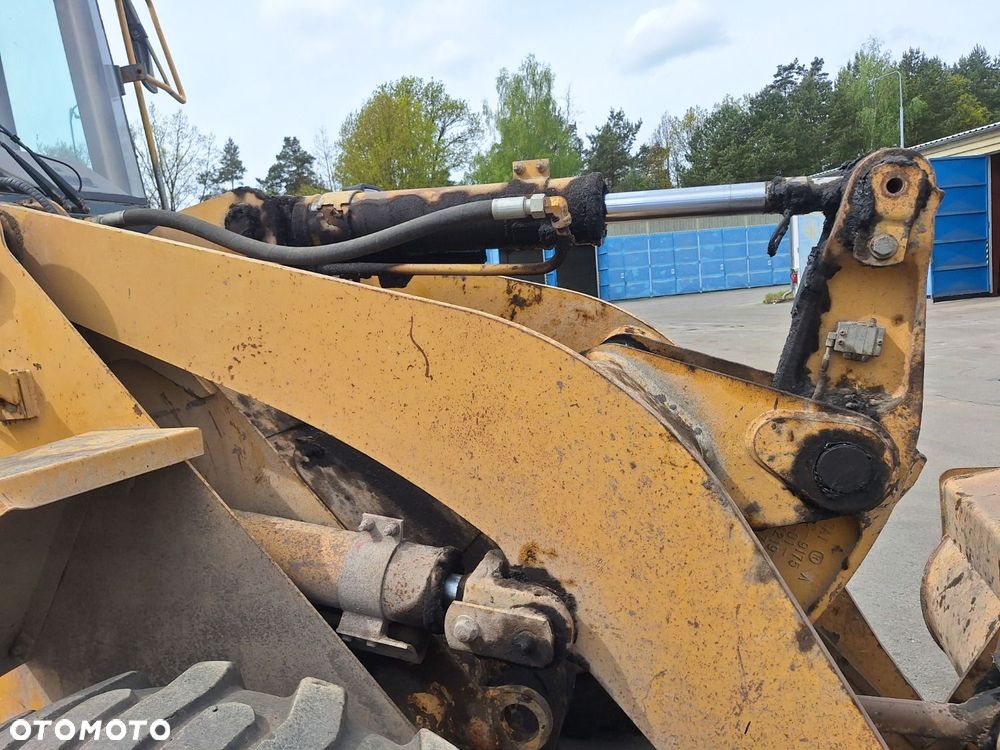 CAST 928 F 4X4 - 37