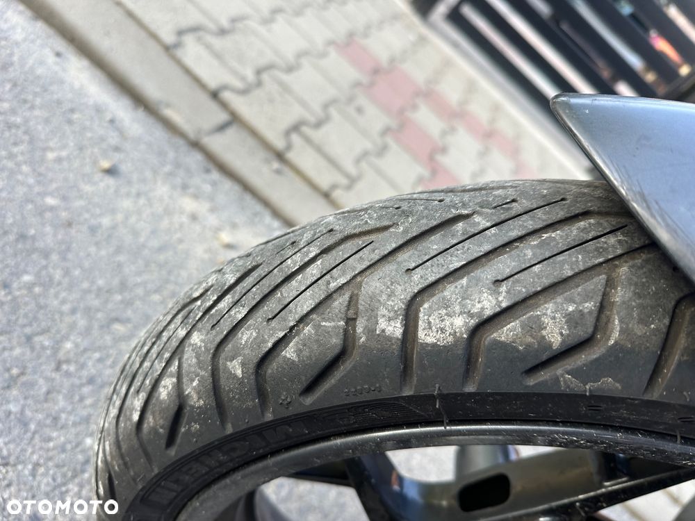 Yamaha X-max - 12
