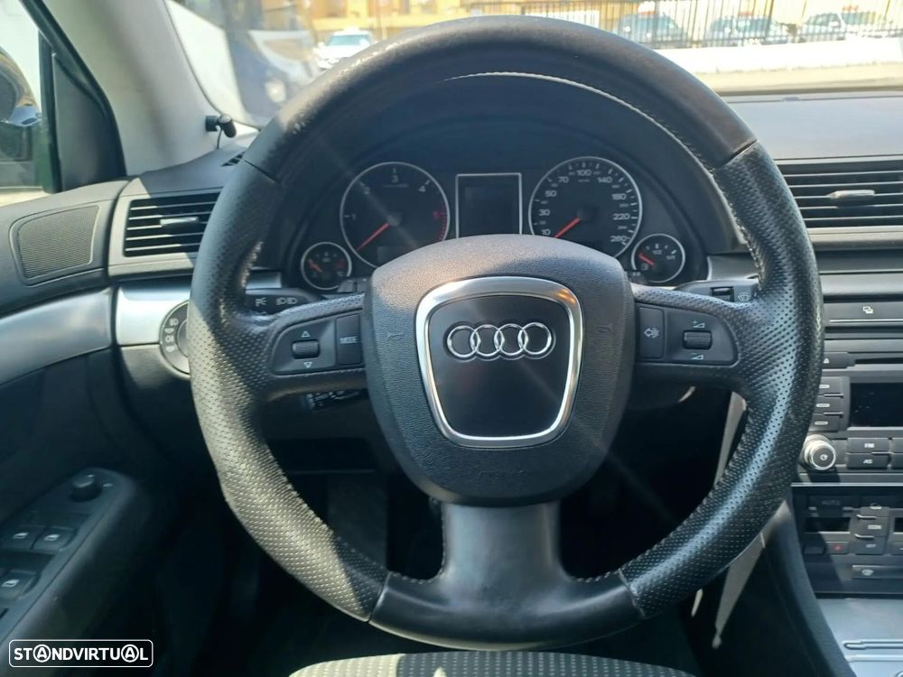 Audi A4 2.0 TDI S-line - 12