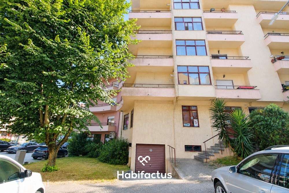 Apartamento T4 à Venda em Viseu - Grande imagem: 2/27