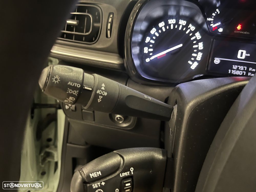 Citroën C3 1.2 PureTech Shine - 32