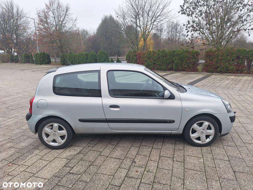 Renault Clio 1.4 16V Dynamique - 4