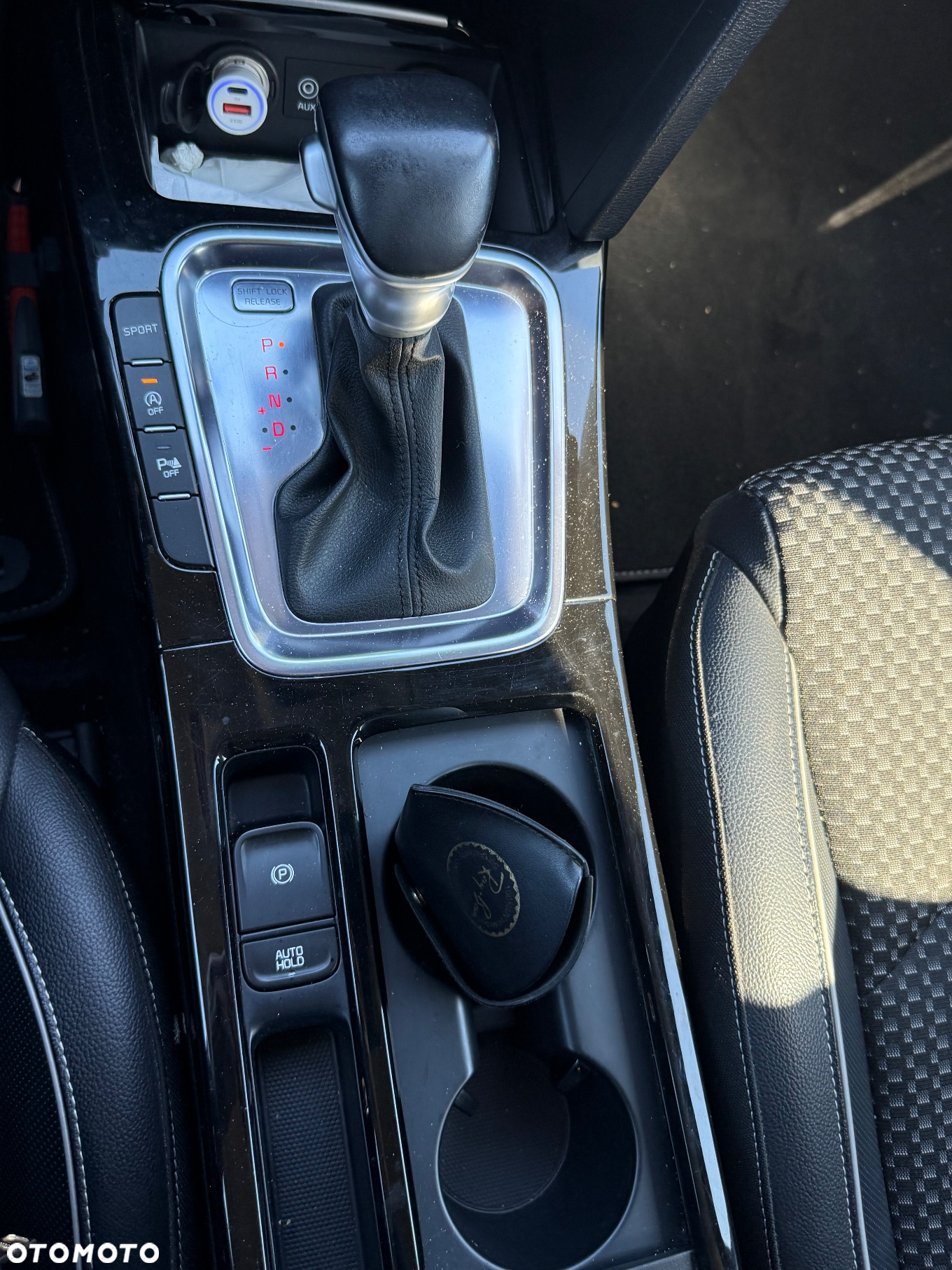 Kia Ceed - 12
