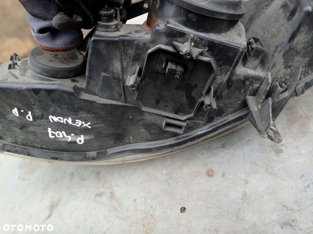 lampa prawa przód xenon peugeot 407 0301213272 - 7
