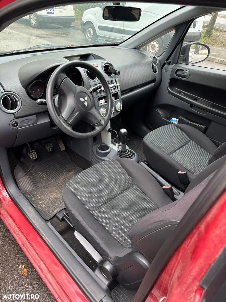Mitsubishi Colt - 13