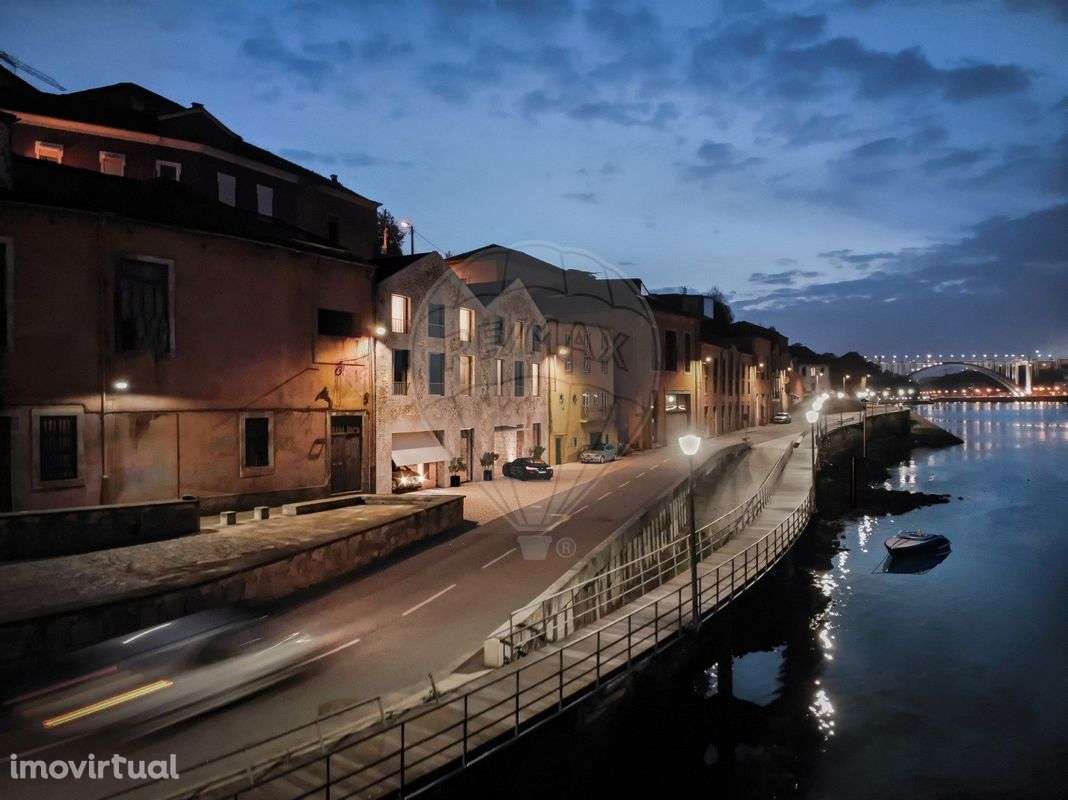 Prédio  para venda - Grande imagem: 2/17