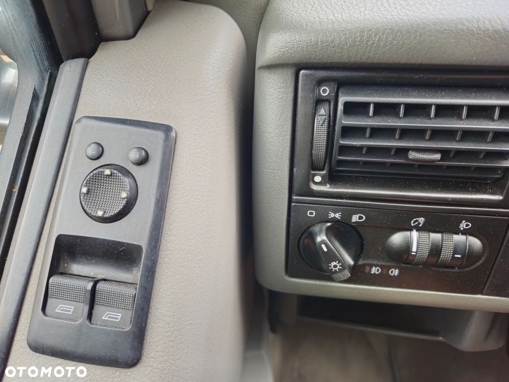 Volkswagen Multivan - 22