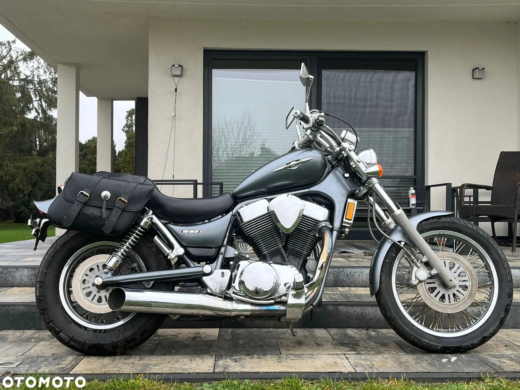 Suzuki Intruder - 2