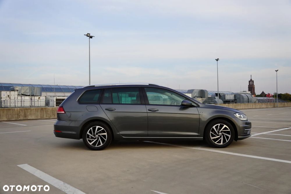 Volkswagen Golf - 27