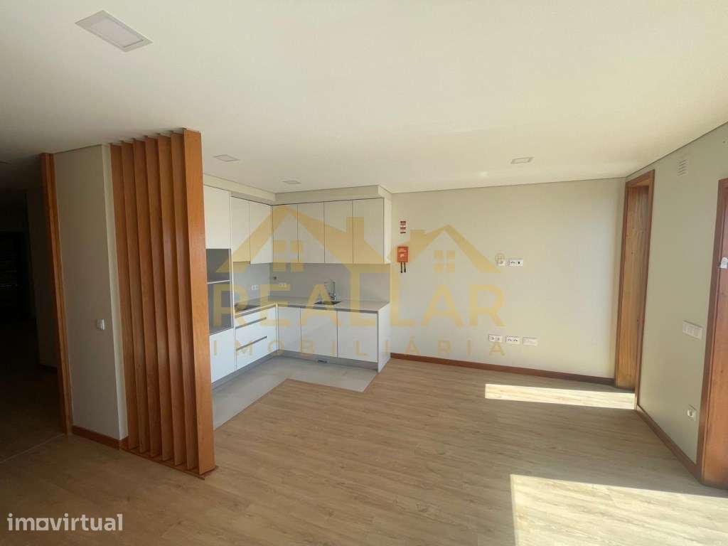 Apartamento T2 Recuado na primeira linha de mar em Vila do Conde - Grande imagem: 5/24
