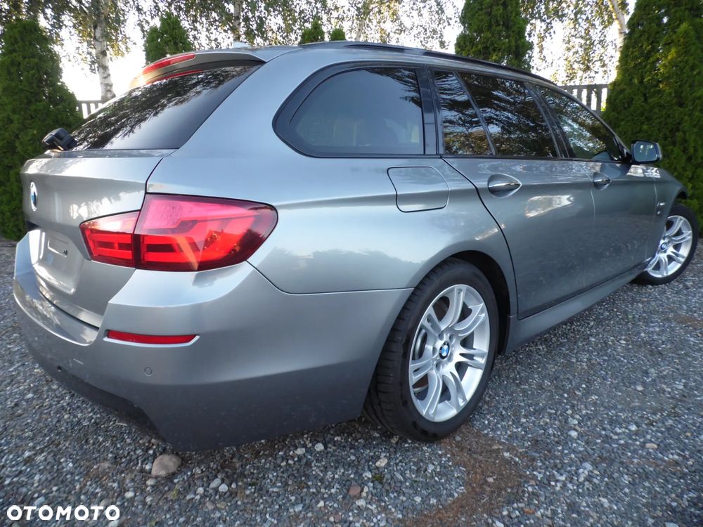 BMW Seria 5 525d xDrive Sport-Aut - 9