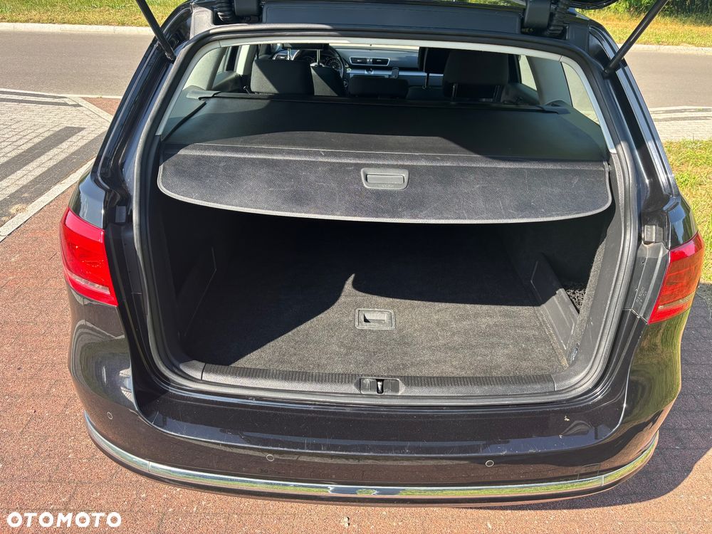 Volkswagen Passat 1.6 TDI Comfortline - 9