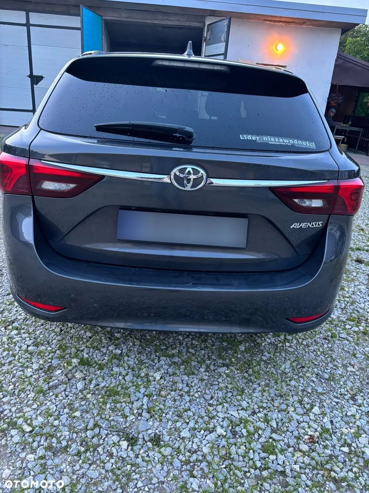 Toyota Avensis - 6